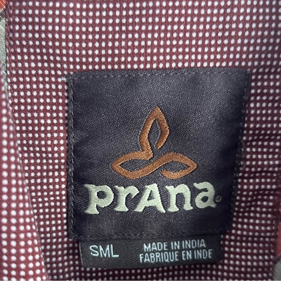 Prana Borla burgundy Mini dotted print casual button down size small - Picture 4 of 6